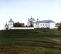 Боковой вид Ферапонтовского (Лужецкого) монастыря с севера. Фотография С.М. Прокудина-Горского. 1911 г.