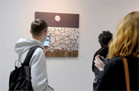 Выставка  Рината Ахметова «За забором»