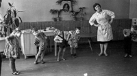 Лапкин В.Д. Зарядка в детском саду. Начало 1960-х. Фотография