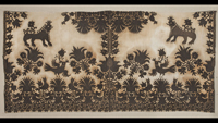 Вышивка с изображением цветов, фантастических зверей и птиц. Испания, XVII в. Лен; вышивка шелком. 117х55 см. © Государственный Эрмитаж