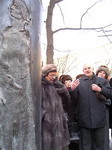 Даниил Гранин на открытии памятника Анне Ахматовой 5 марта 2006 года