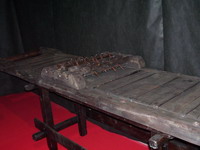Дыба. Выставка ''Инквизиция. Средневековые орудия пыток''