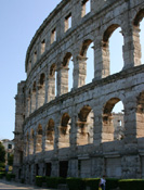 Колизей в Риме? Аrena в Пуле