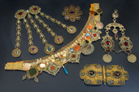 Изделия татарских мастеров - ювелиров. Серебро, позолота, самоцветы