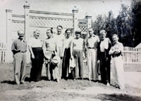 Наби Даули с группой татарских писателей на отдыхе. 1950-е гг.