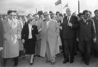 Э.Евзерихин. Н.С.Хрущев и Е.А.Фурцева на открытии выставки.1950-е