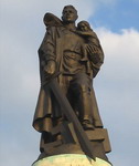 Е. Вучетич. Статуя советского воина-освободителя в Трептов парке, Берлин
