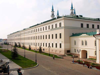Здание бывшего юнкерского училища в Казанском Кремле, где находится Музей-мемориал Великой Отечественной войны