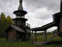 Колокольня Зашиверской  церкви в музее под открытым небом в Академгородке