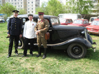ГАЗ-М1 1936 года и участники Парада РЕТРОМОТОР. Москва. Краснодарская, 58.