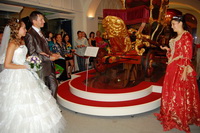 «Свадебная церемония в музее»