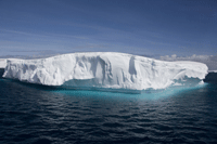 Ледяной исполин айсберг