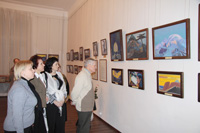 На выставке картин из фондов Международного Центра Рерихов ''Весть Красоты''. Декабрь 2010. Пенза.
