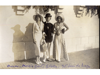 Марина и Стелла Шаляпины и Морис Гест на вилле в Сен-Жан-де-Люз. Съемка 1929-1934 гг.