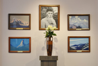 Центральная часть экспозиции выставки картин Н.К.Рериха в Музейно-выставочном центре Тамбовской области