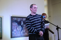 Художник-космист Александр Маранов выступает на открытии совместной выставки из фондов МЦР в Калининградском областном музее «Художественная галерея»