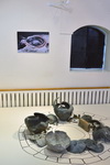 Экспозиция выставки «Керамика и человек сквозь века:  Археологические находки» в Сергиево-Посадском музее-заповеднике 