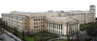 Фасад здания Санкт-Петербургского государственного университета водных коммуникаций