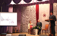 Э.А.Томша, председатель Санкт-Петербургского отделения МЦР, выступает на Круглом столе.