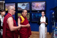 Буддийские монахи в Музее имени Н.К. Рериха
