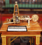 Телеграфный буквопечатающий аппарат Юза с гиревым приводом. 1898-1900 гг.