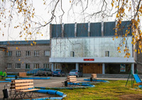 Здание Лобвинского центра культуры и спорта им. И.Ф. Бондаренко, где находится музей