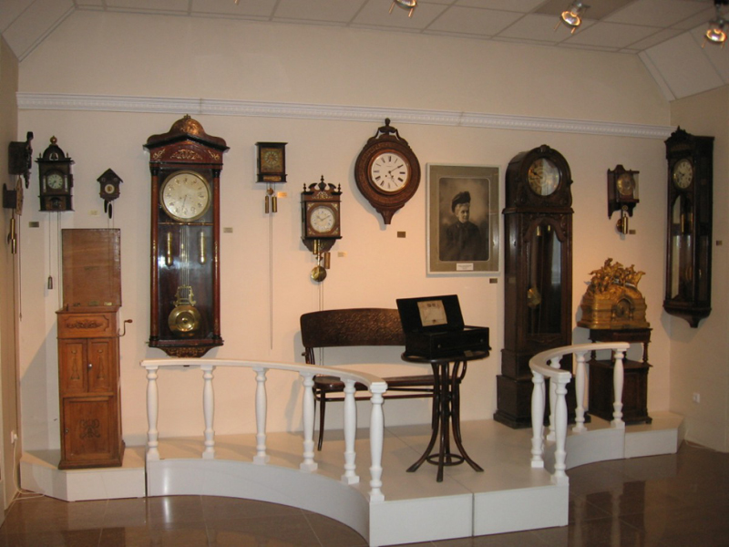 Ангарский музей часов. Вид экспозиции