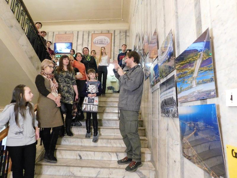 В Саратовском областном музее краеведения проходит фотовыставка «Открой Россию»
