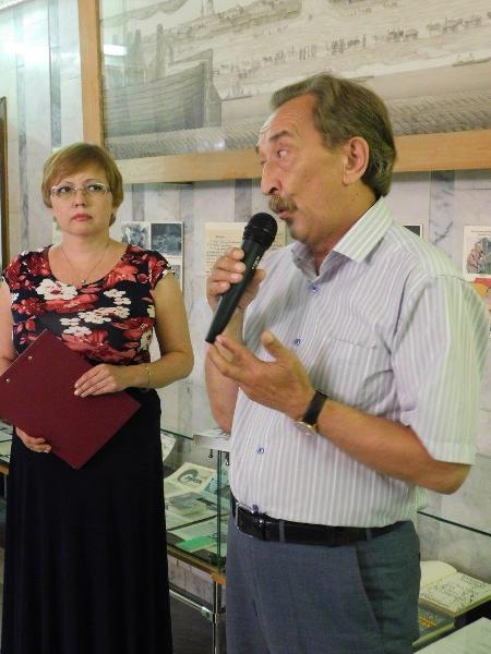 Выставка «Алые паруса Владимира Ланцберга» в Саратовском областном музее краеведения