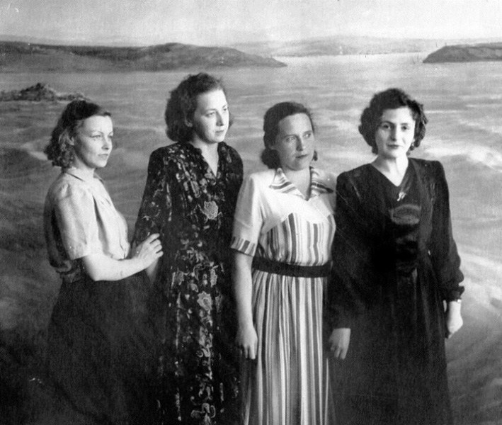 Mode sovietique a la mer. 1946 .