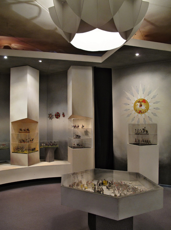 Зал с коллекцией военно-исторической миниатюры