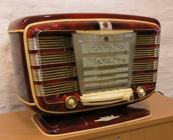 Радио Ретро в Переславском музее. Радиоприемник 