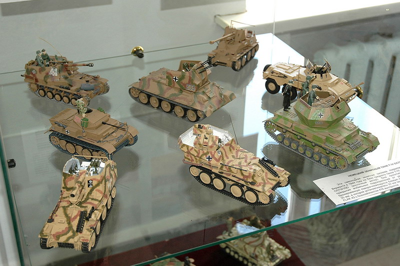 Выставка моделей бронетехники в Ставропольском музее-заповеднике