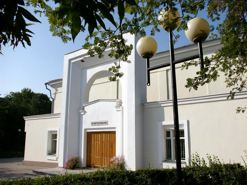 Музей Порфирия Никитича Крылова. Фасад здания