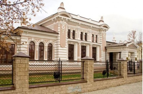Здание, где находится Музей археологии и этнографии Института этнологических исследований УНЦ РАН