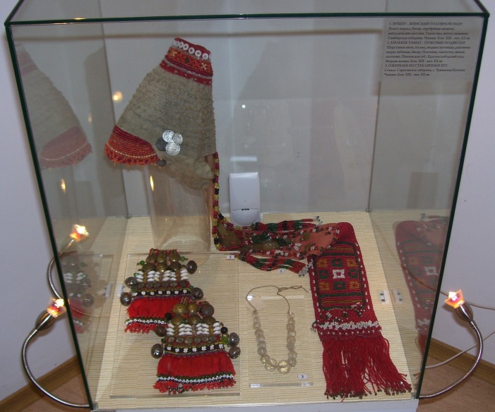 Выставка Саратовского областного музея краеведения «Ожерелье Поволжья» экспонируется в Калининградском музее янтаря