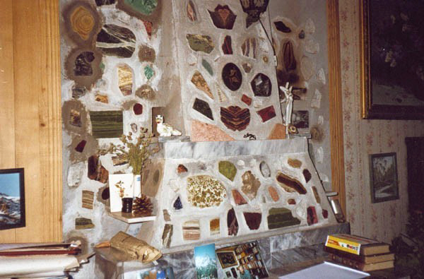 Интерьер каминной комнаты музея