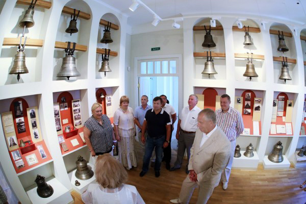 Экскурсия по музею колоколов