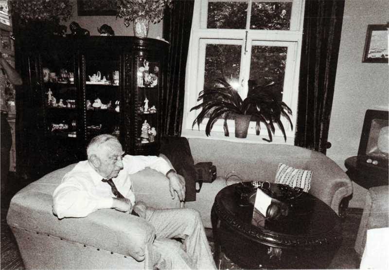 Всемирно известный ученый Эдвард Теллер (США) в Доме-музее академика И.В. Курчатова, 8 августа 1992 г.