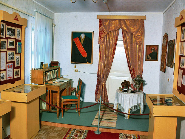 Фрагмент экспозиции, посвященный Гумеру Баширову