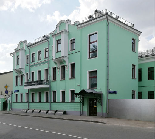 Фасад дома, где расположена квартира Г.М. Кржижановского