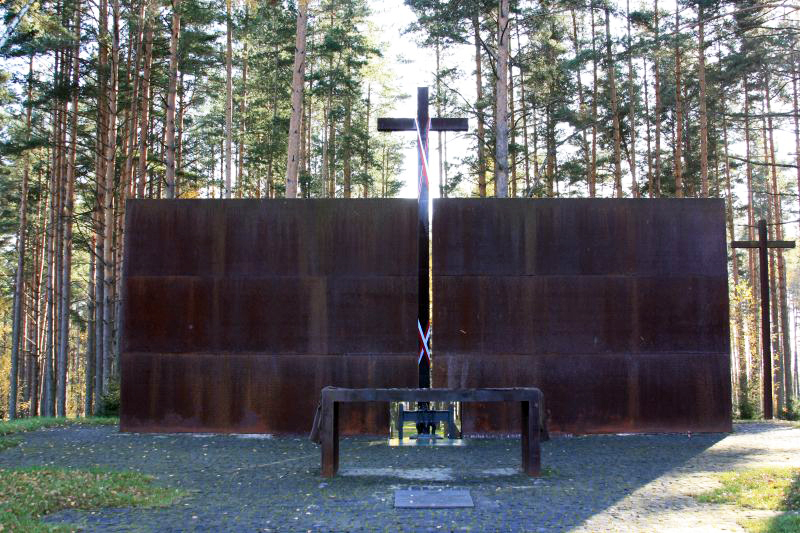 Польское военное кладбище. Алтарь под открытым небом