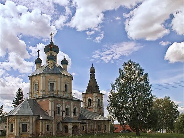 Спасо-Преображенская церковь, где расположен Музей природы Селигерского края